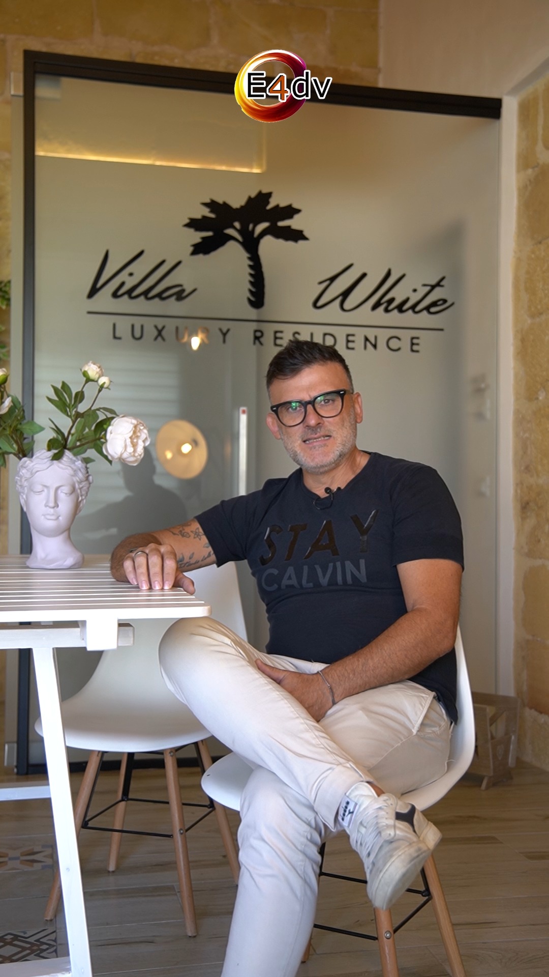Villa White Luxury Residence 🏡

Piero Meo, uno dei proprietari di